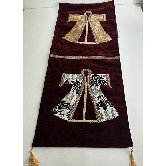 oriental wall hanging tapestry Trio Red Kaftans Design 17 X 60 In. - Picture 6 of 10